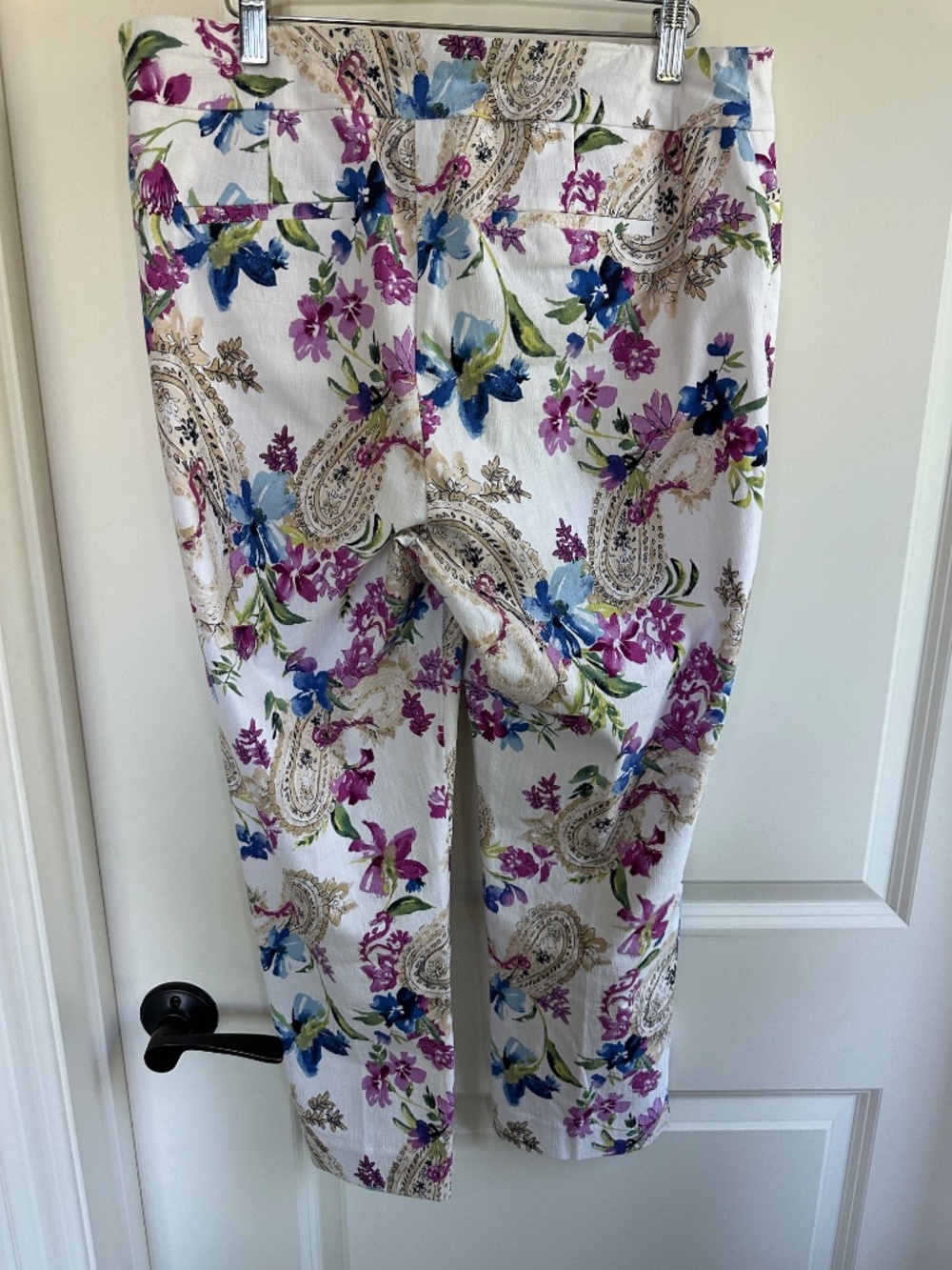 Chico's Floral Paisley Crop Pant Chico's 1.5 / US 10 - Picture 2 of 6